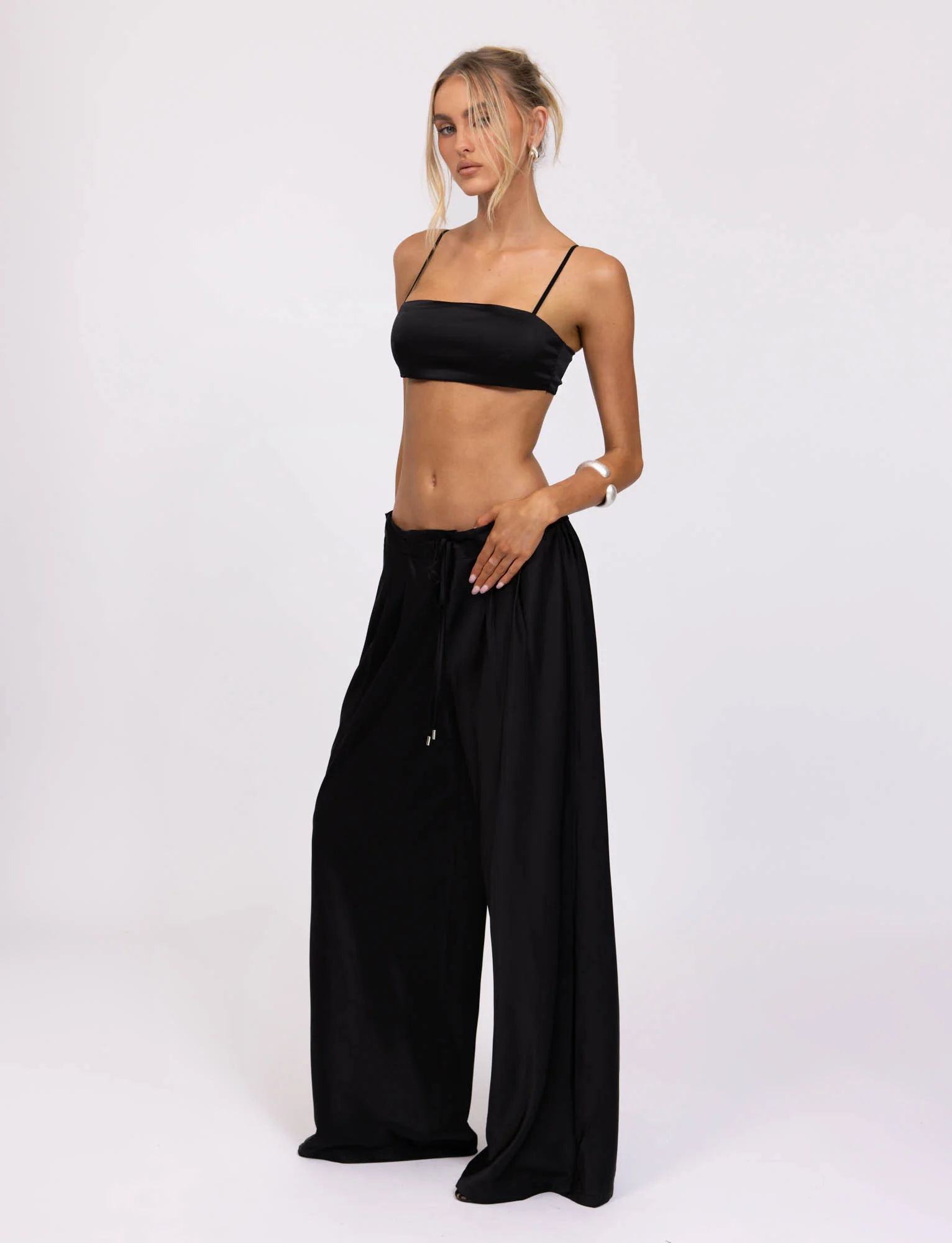 ALINA TOP - BLACK - Stylemaxs